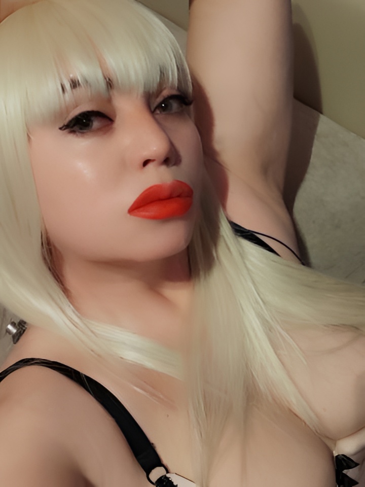 Фрида привлекальеная девушка из Нальчика цена от 4000 руб