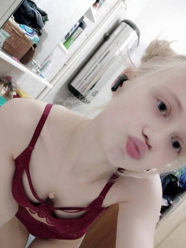 Регина привлекательная девушка из Нальчика цена от 3000 руб